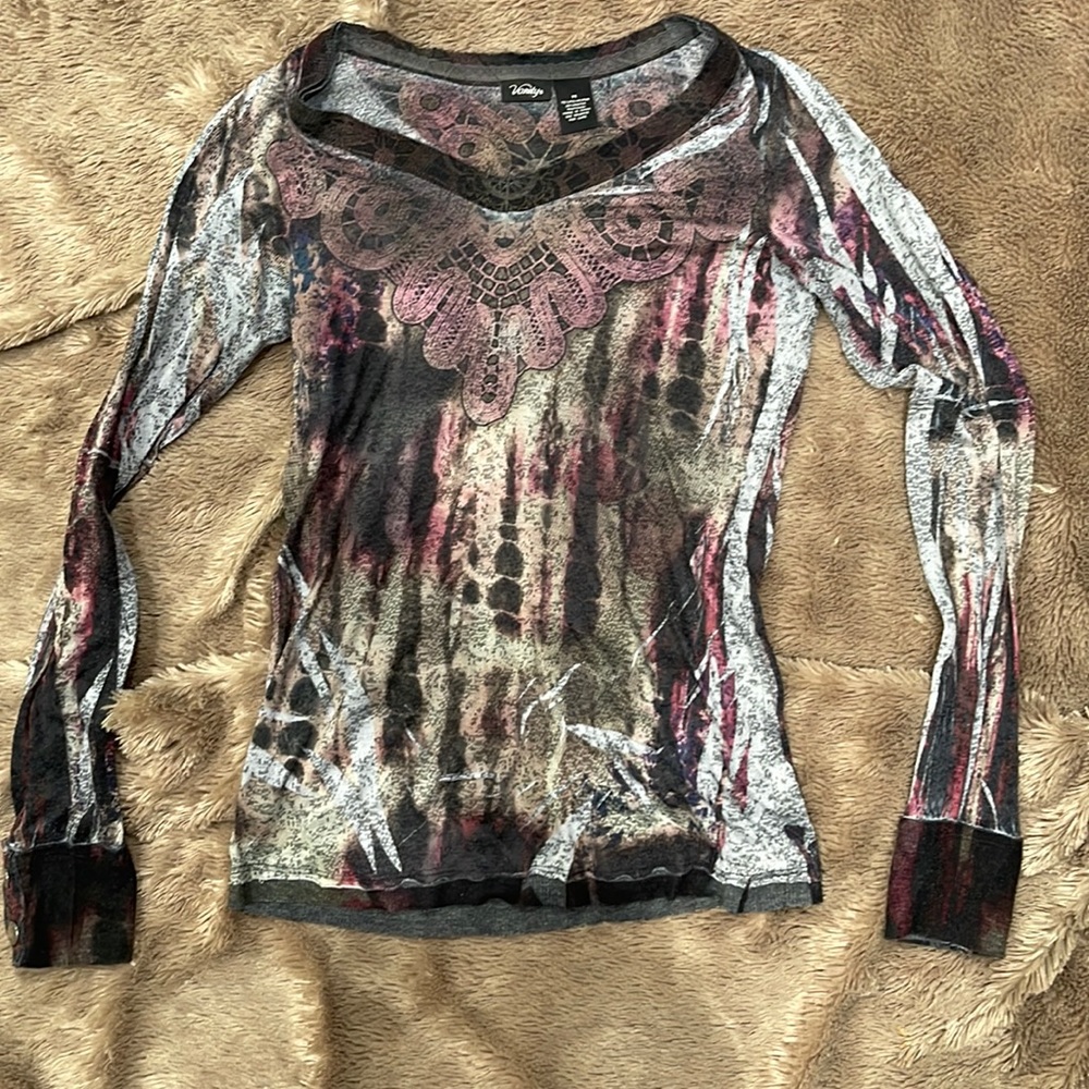 Women’s form fitting long sleeve multi colored shirt size medium